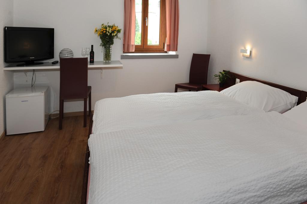 La Dent-Du-Midi Hotel & Restaurant Saint-Maurice Dış mekan fotoğraf