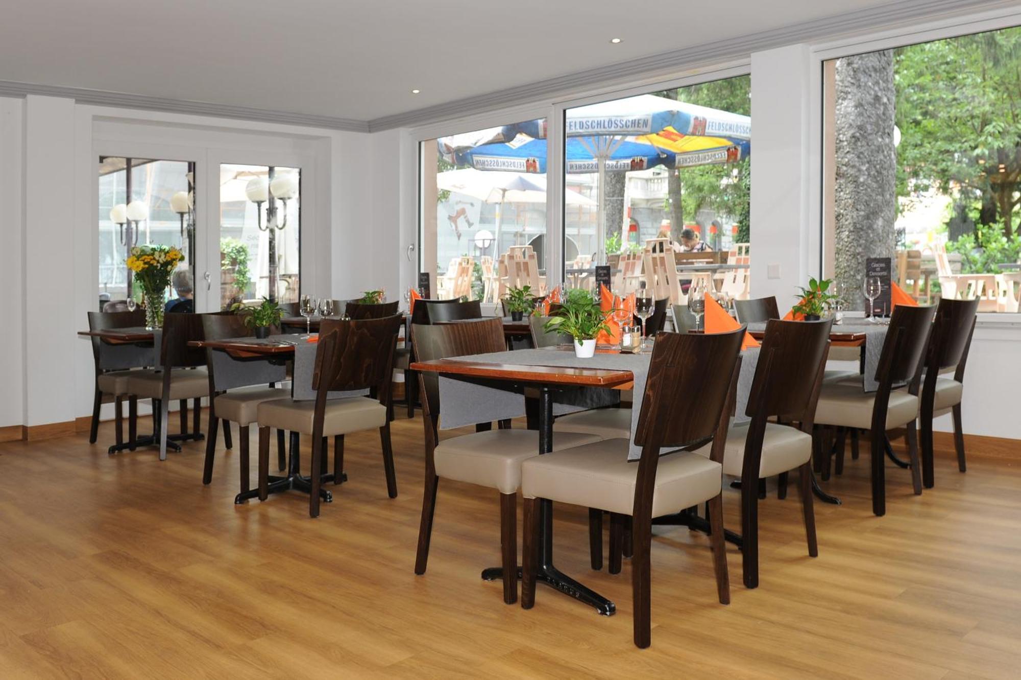 La Dent-Du-Midi Hotel & Restaurant Saint-Maurice Dış mekan fotoğraf
