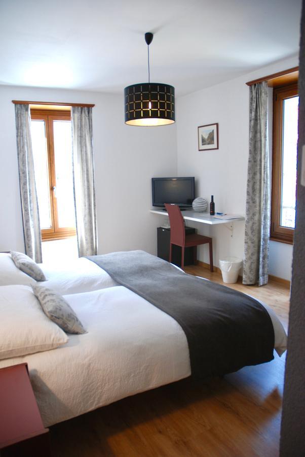 La Dent-Du-Midi Hotel & Restaurant Saint-Maurice Dış mekan fotoğraf