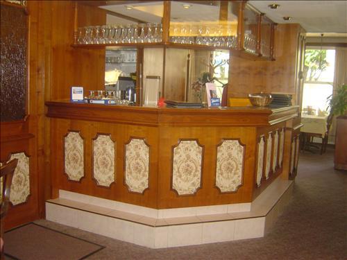 La Dent-Du-Midi Hotel & Restaurant Saint-Maurice Restoran fotoğraf